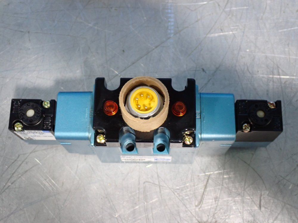 Mac Valves 150 Psi Solenoid Pilot Operated Pneumatic Valves - Mv-a2b-a311-pm-111da