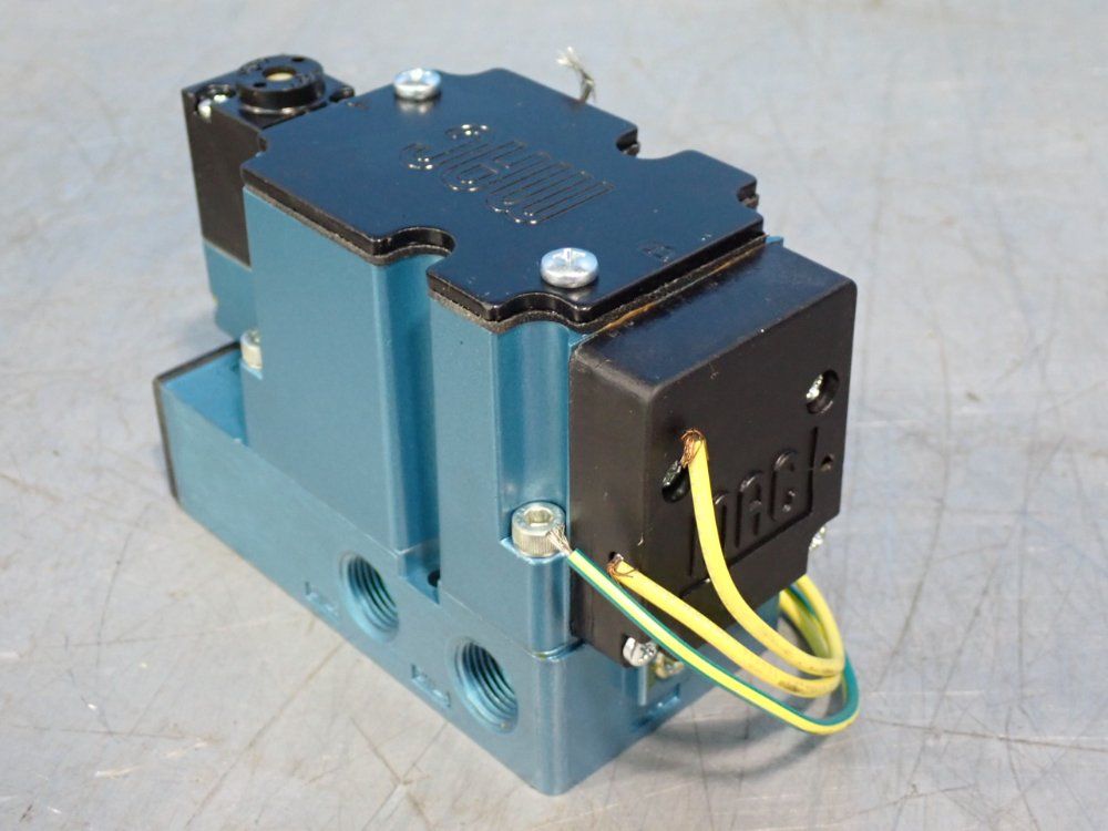 Mac Valves 150 Psi Solenoid Pilot Operated Pneumatic Spool Valve - 6311d-212-pm-501da