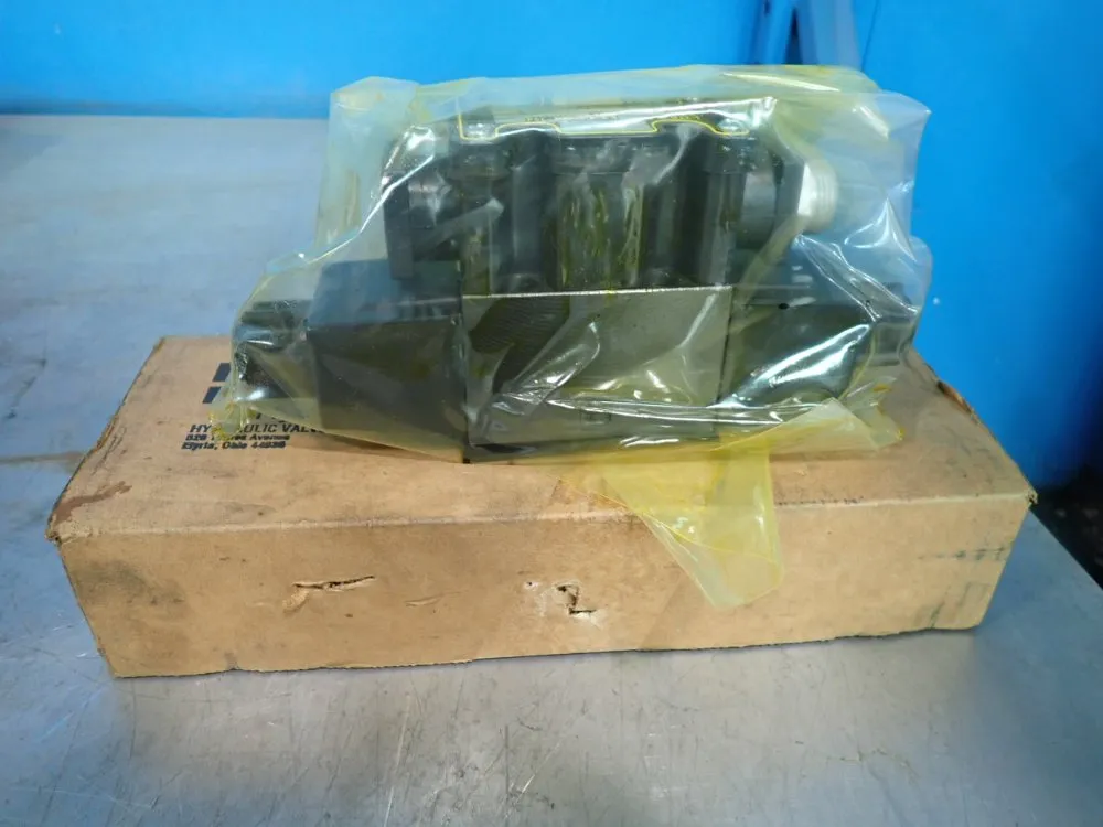Parker 5000 Psi Hydraulic Directional Control Valve - D1vw004cnycf6 82