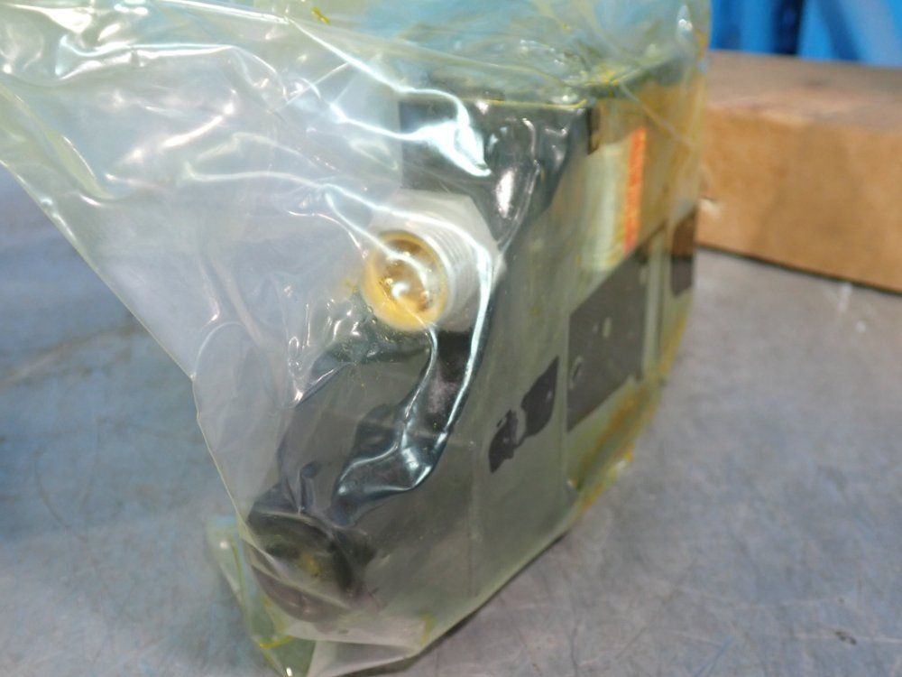 Parker 5000 Psi Hydraulic Directional Control Valve - D1vw004cnycf6 82