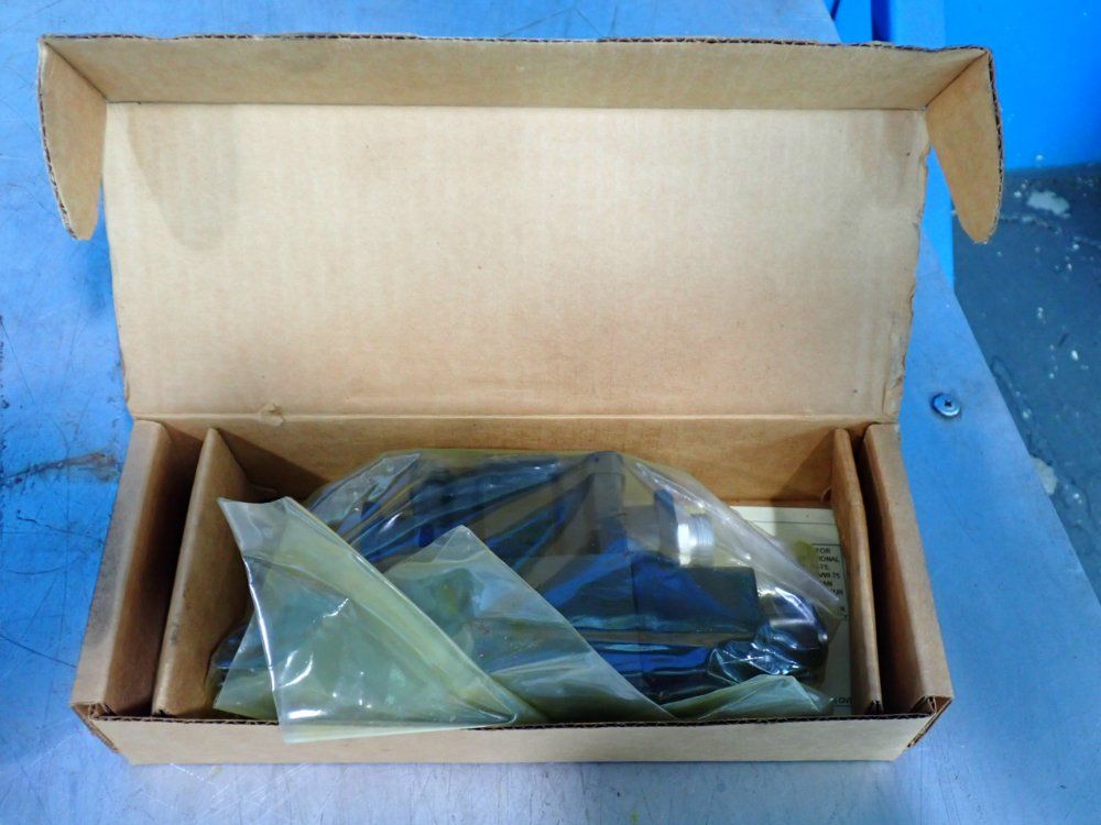 Parker 5000 Psi Hydraulic Directional Control Valve - D1vw004cnycf6 82