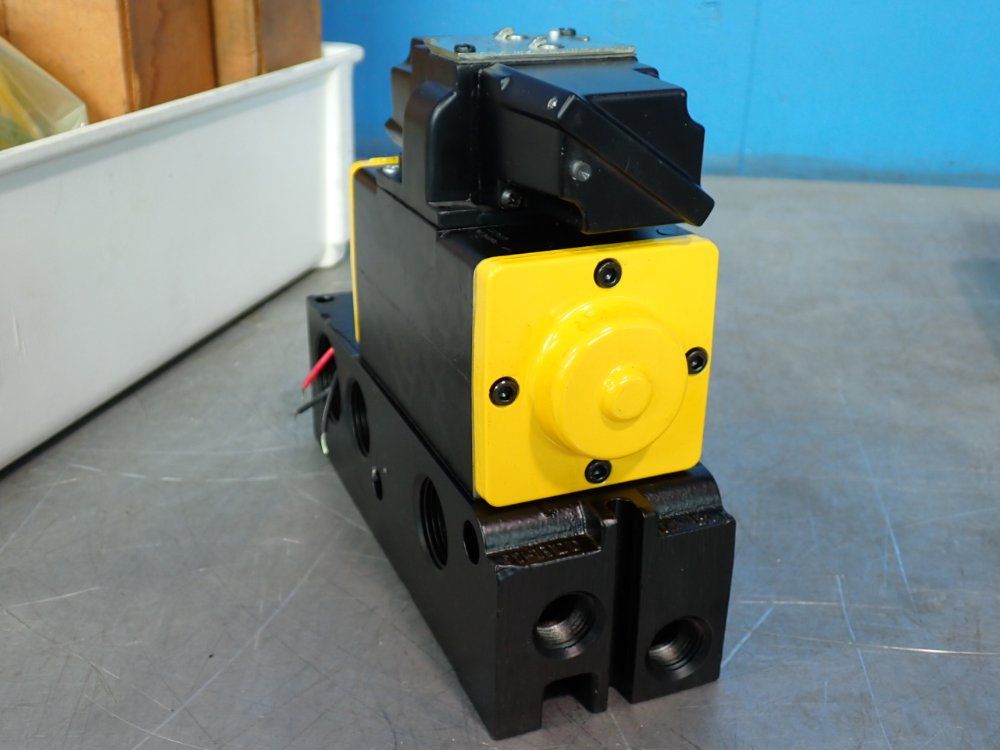 Parker 150 Psi Directional Control Valve - Hhb4085001l