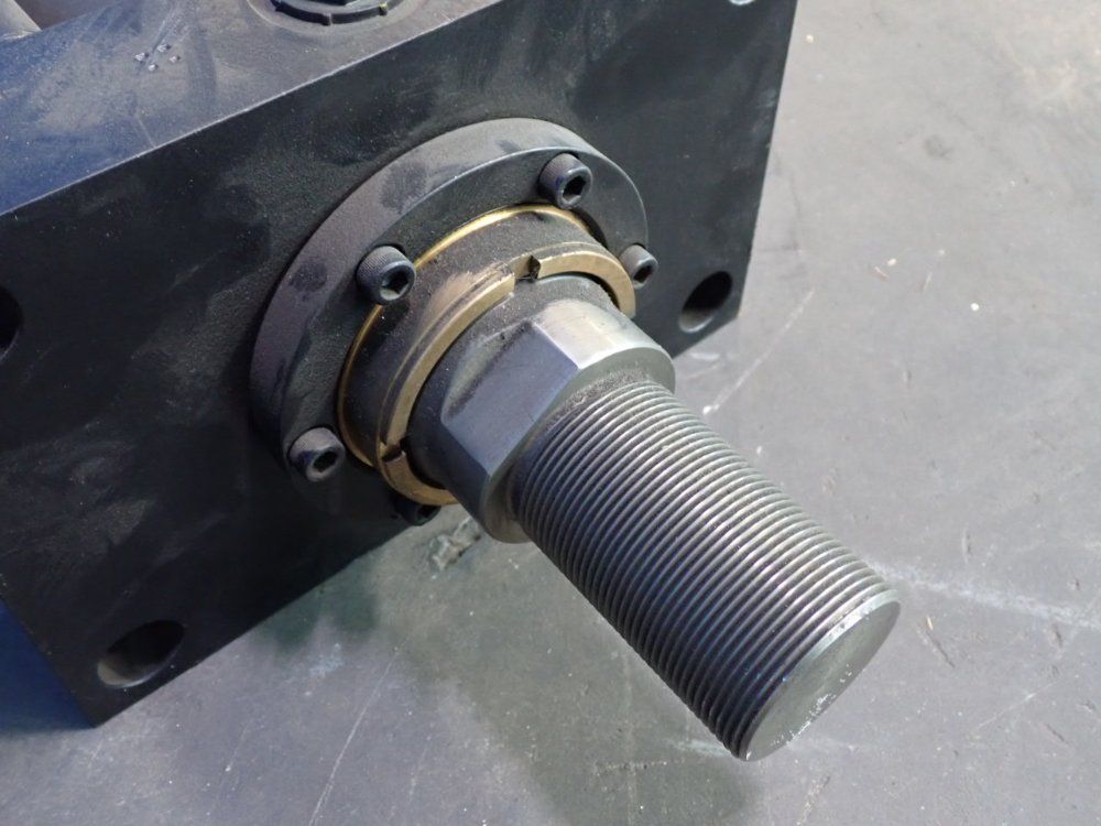 Parker 3000 Psi Hydraulic Cylinder - 05.00cjj2hct34c4.750