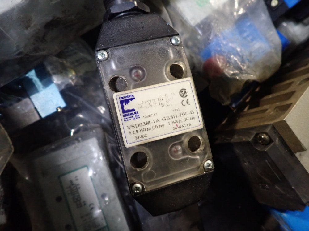 Numatics, Smc, Continental Hydraulics Pneumatic Solenoid Valve, Control Valve