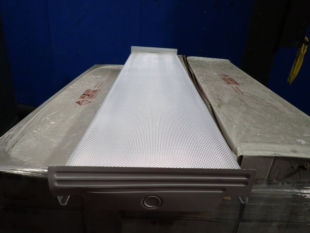 Mercury Lighting Shallow Wrap Luminaire - M106-232-oct-a-elb-unit-1pk