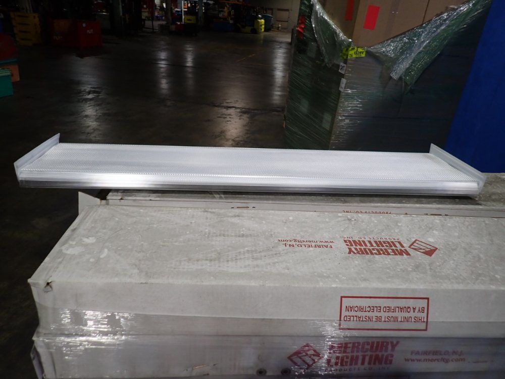 Mercury Lighting Shallow Wrap Luminaire - M106-232-oct-a-elb-unit-1pk