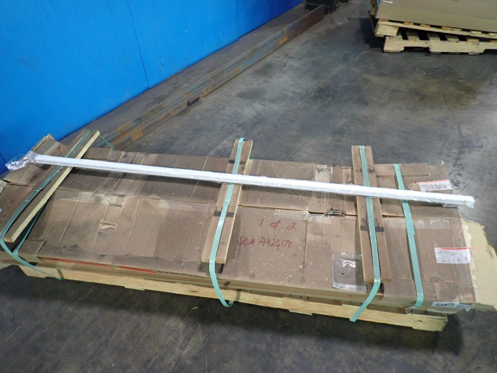 Legrand Plugmold Multioutlet Systems - Wh20gb618