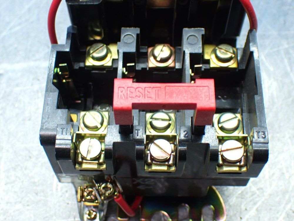 Square D 2hp Ac Magnetic Nema Rated Starter - 8536 Sa012v02