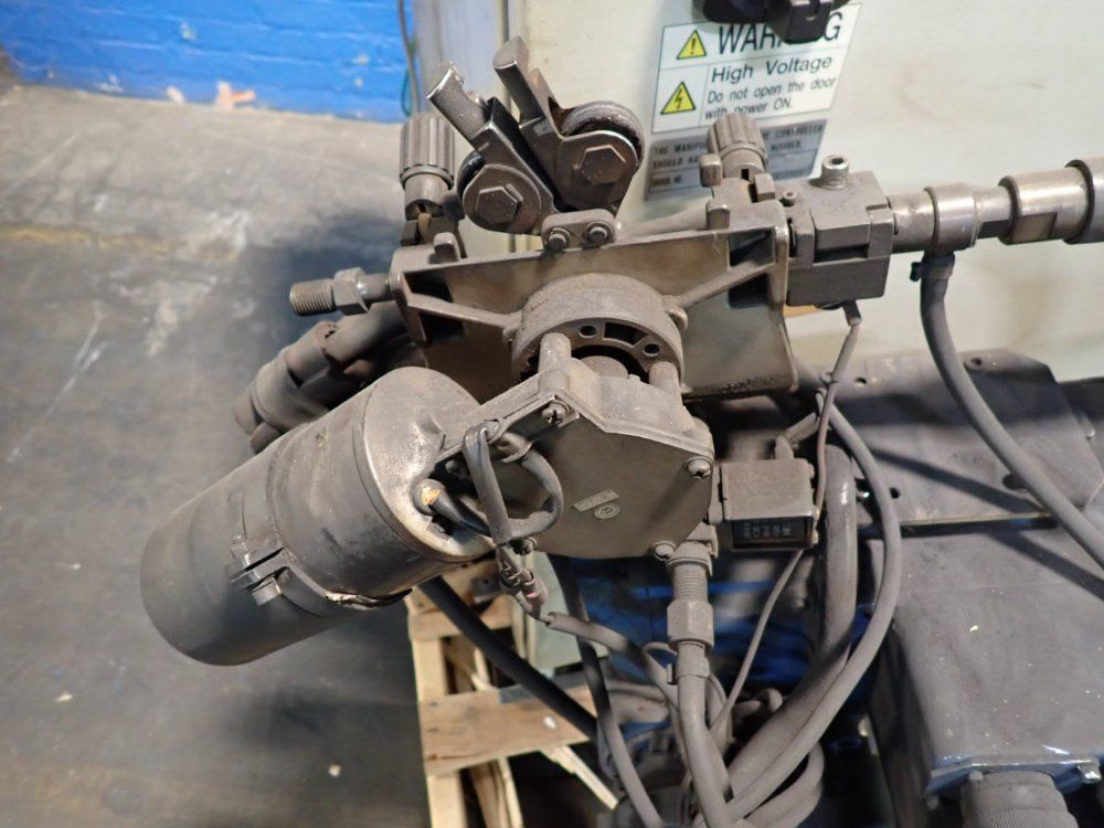 Yaskawa Motoman Robot - Mh6