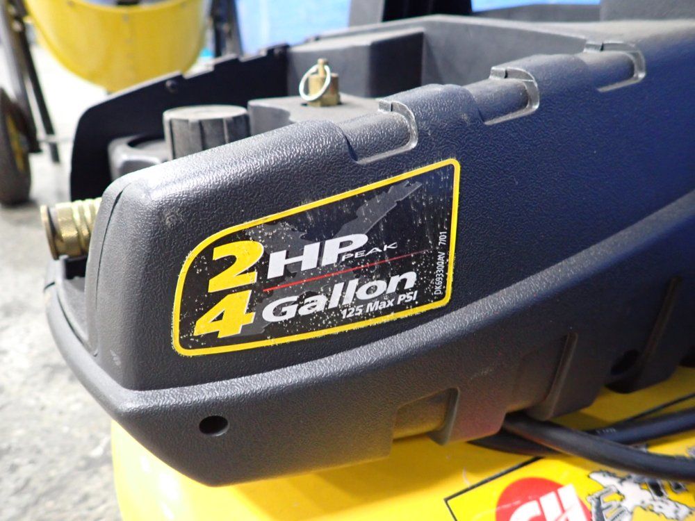 Campbell Hausfeld 4 Gal Air Compressor - Fp210001