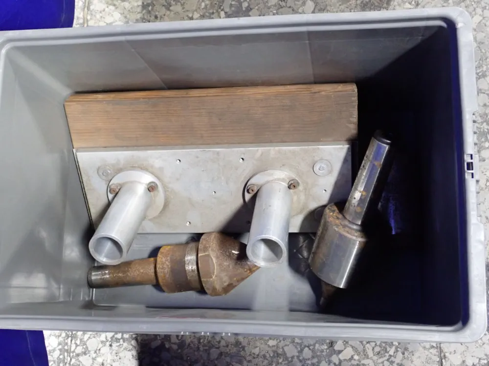 Live Center W/ Holder