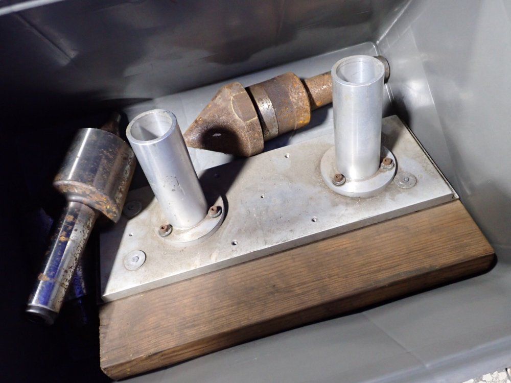 Live Center W/ Holder