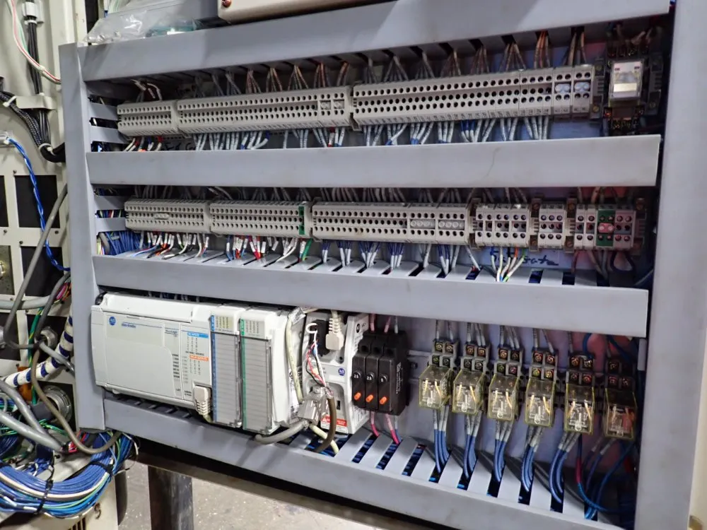 Yaskawa Electric Corporation Robot Controller Panel - Yasnac-xrc-up20