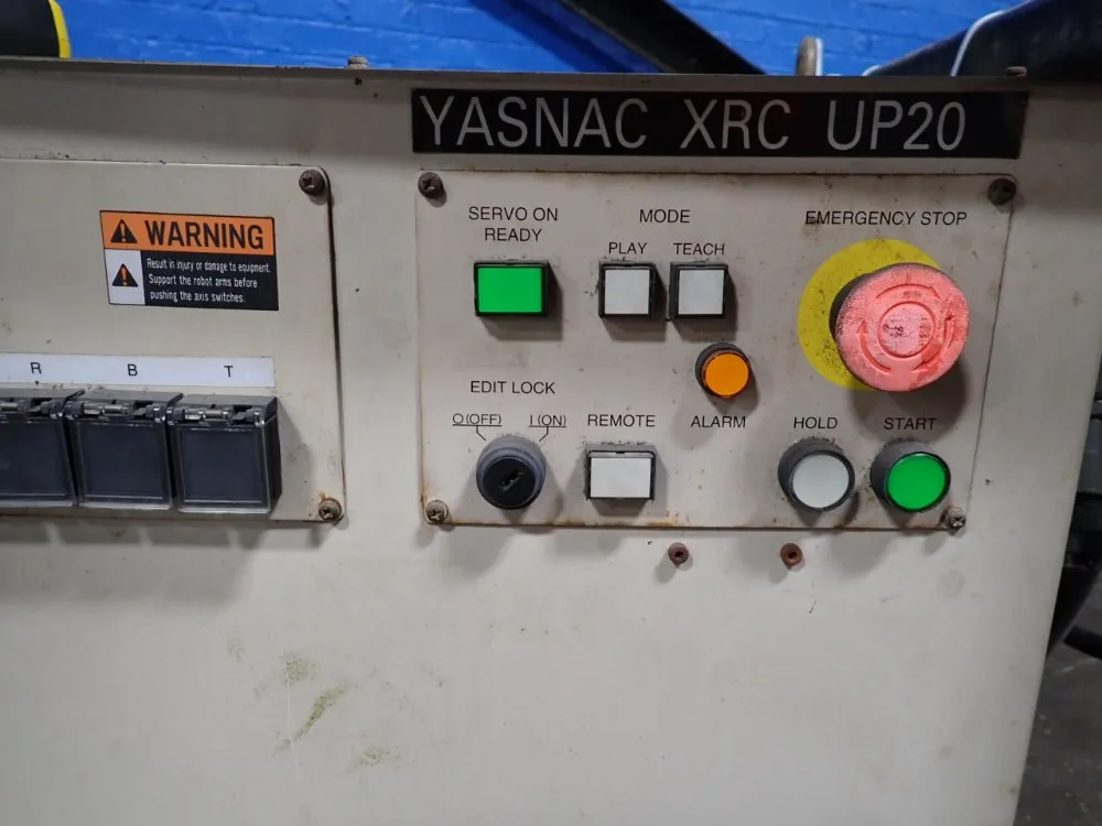 Yaskawa Electric Corporation Robot Controller Panel - Yasnac-xrc-up20