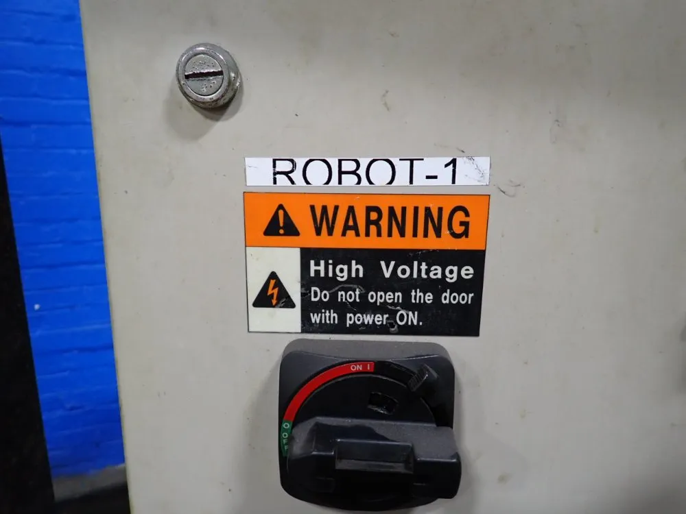 Yaskawa Electric Corporation Robot Controller Panel - Yasnac-xrc-up20