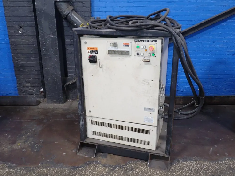 Yaskawa Electric Corporation Robot Controller Panel - Yasnac-xrc-up20