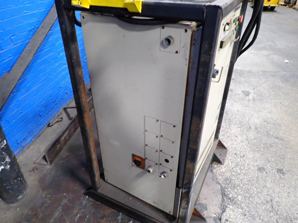 Yaskawa Electric Corporation Robot Controller Panel - Yasnac-xrc-up20