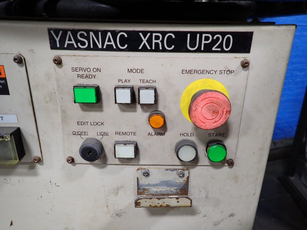 Yaskawa Electric Corporation Robot Controller Panel - Yasnac-xrc-up20