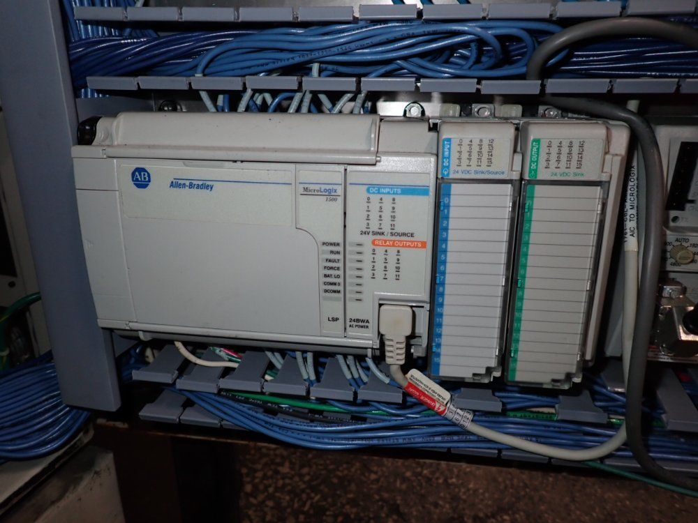 Yaskawa Electric Corporation Robot Controller Panel - Yasnac-xrc-up20