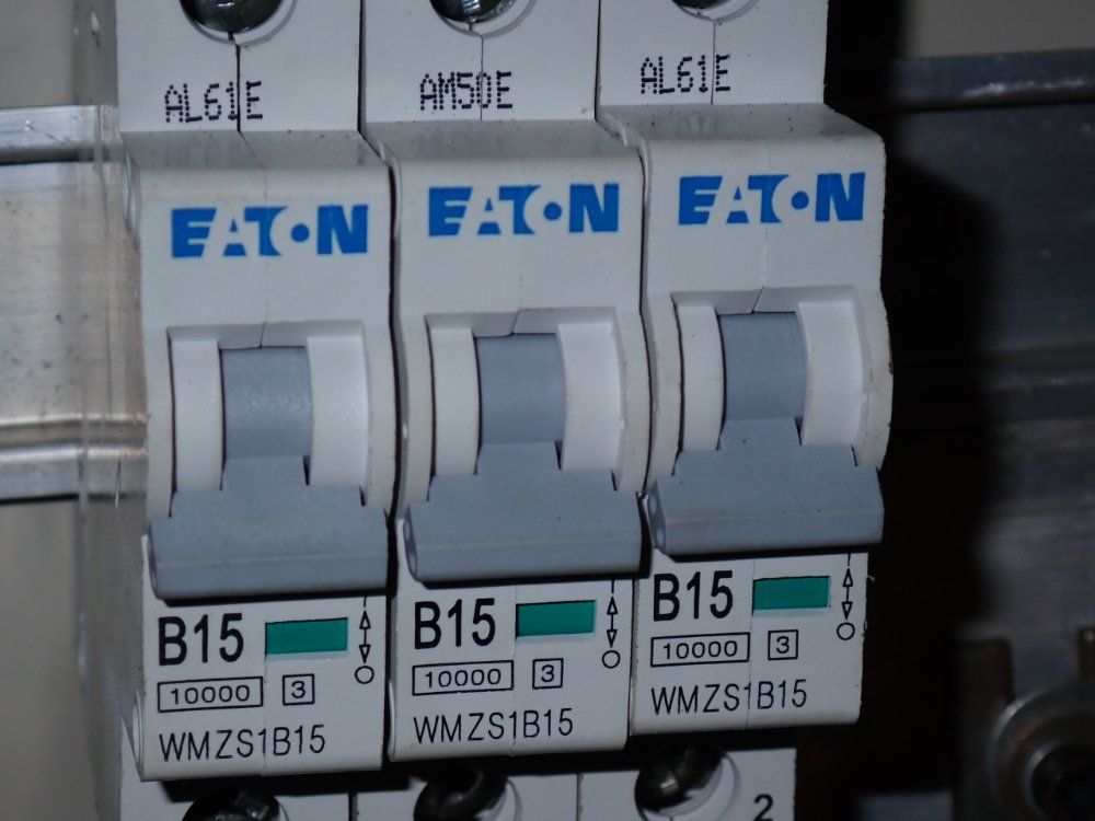 Yaskawa Electric Corporation Robot Controller Panel - Yasnac-xrc-up20