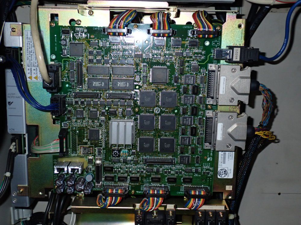 Yaskawa Electric Corporation Robot Controller Panel - Yasnac-xrc-up20