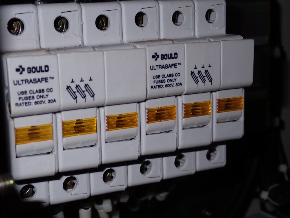 Yaskawa Electric Corporation Robot Controller Panel - Yasnac-xrc-up20