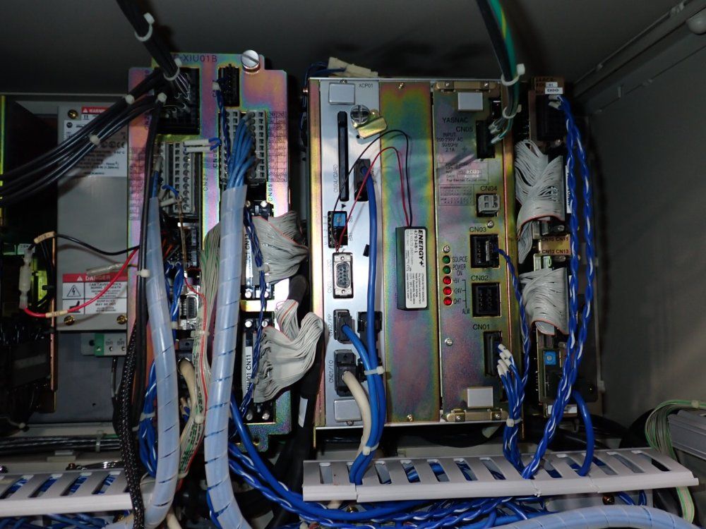 Yaskawa Electric Corporation Robot Controller Panel - Yasnac-xrc-up20