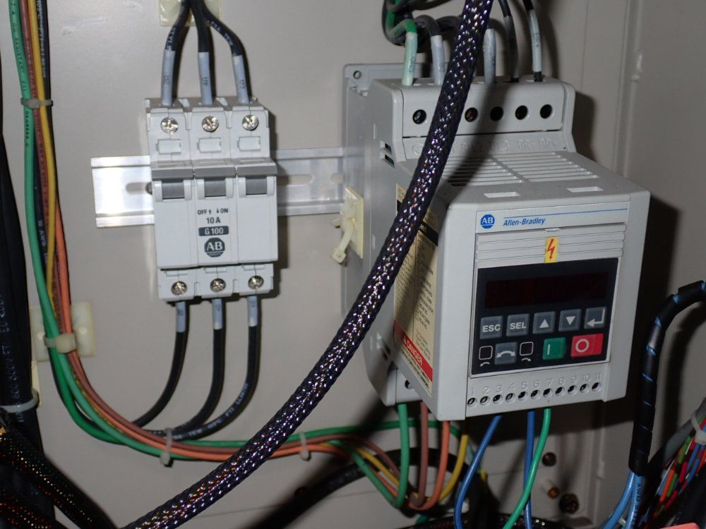 Yaskawa Electric Corporation Robot Controller Panel - Yasnac-xrc-up20