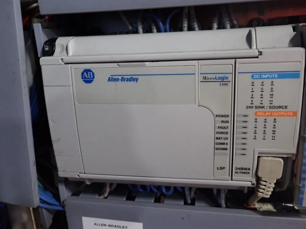 Yaskawa Electric Corporation Robot Controller Panel - Yasnac-xrc-up20