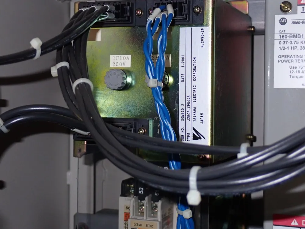 Yaskawa Electric Corporation Robot Controller Panel - Yasnac-xrc-up20