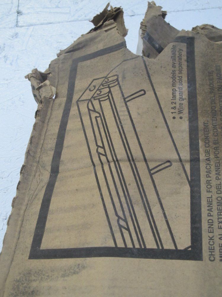 Simkar 8' Fluorescent Light Fixture