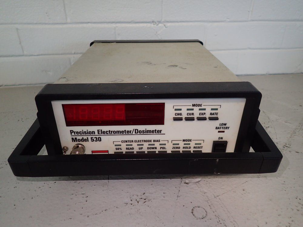 Victoreen Precision Electrometer / Dosimeter - 530