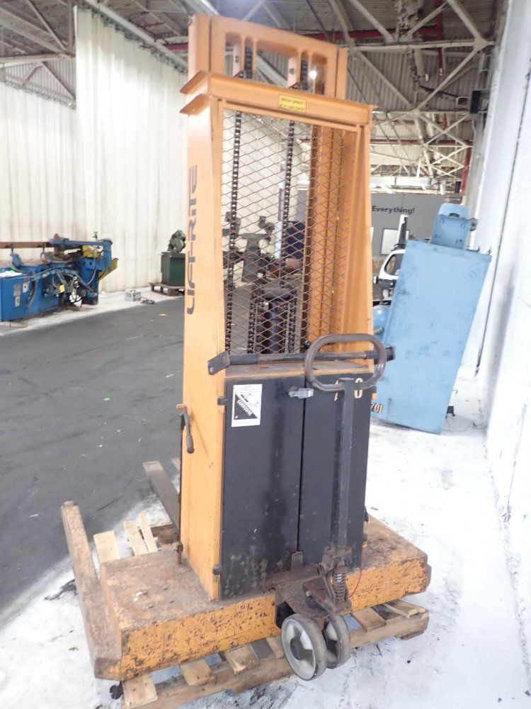 Lift - Rite Electric Straddle Lift