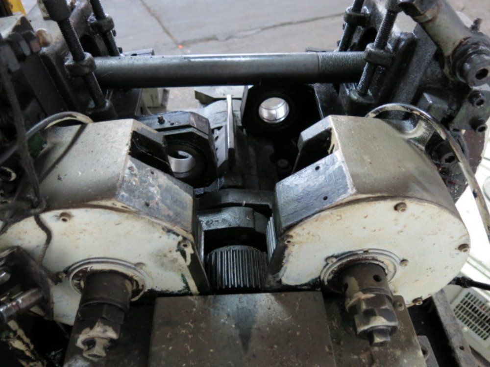 Kinefac Thread Roller