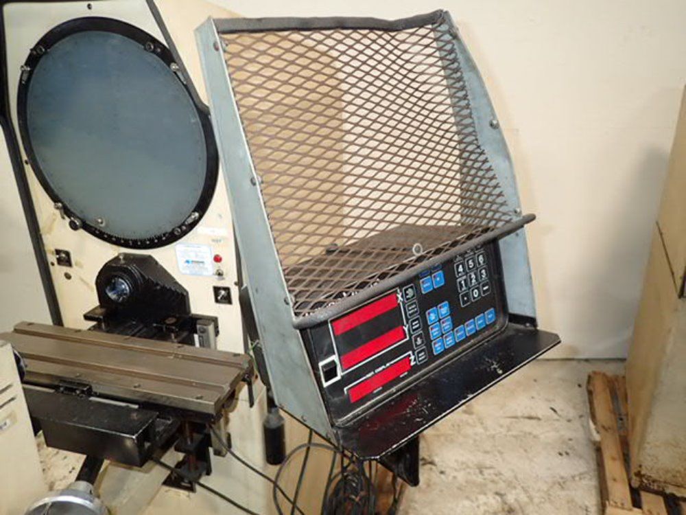 Micro Vu Optical Comparator