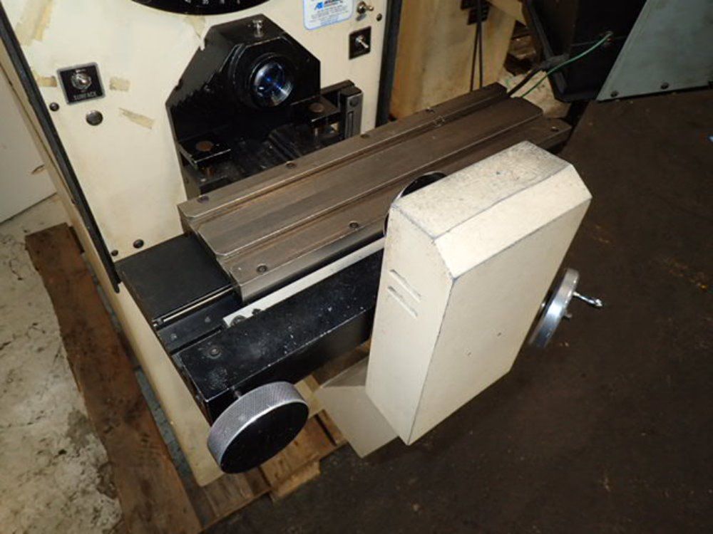 Micro Vu Optical Comparator