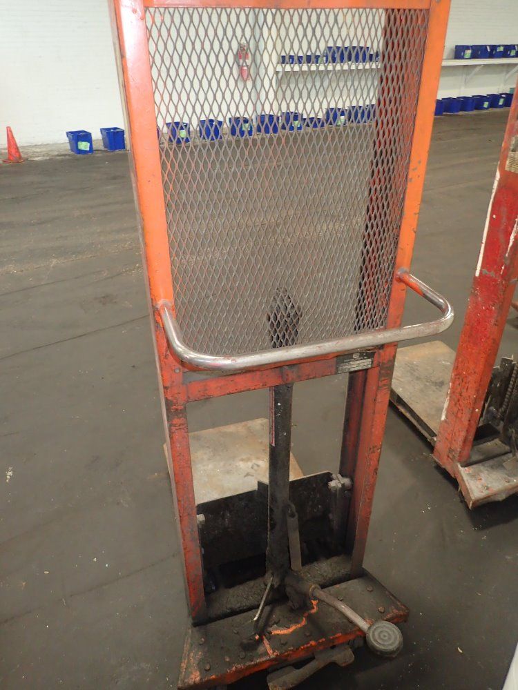 Engineering Company Lift