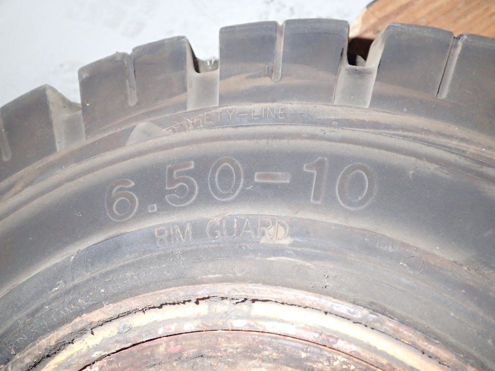 Solideal Pneumatic Forklift Tires