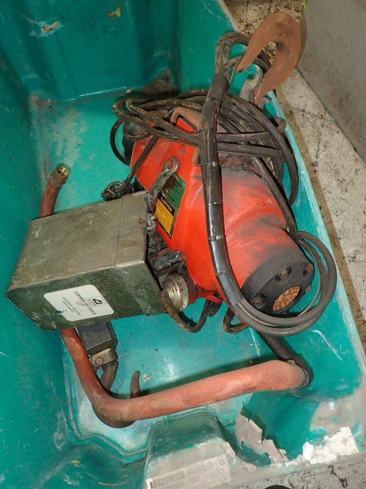 Gardner Pneumatic Hoist