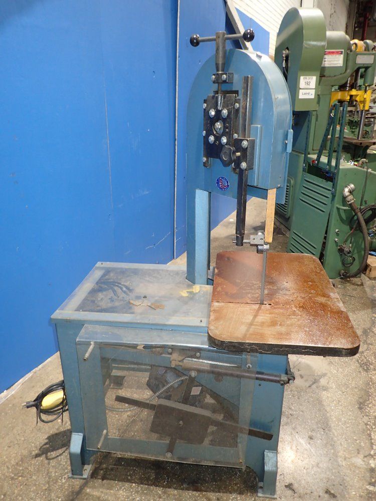 Roll-in Saw Vertical Bandsaw
