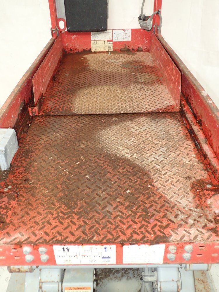 Sky Jack Scissor Lift