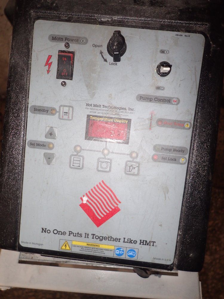 Benchmark Hot Melt Applicator