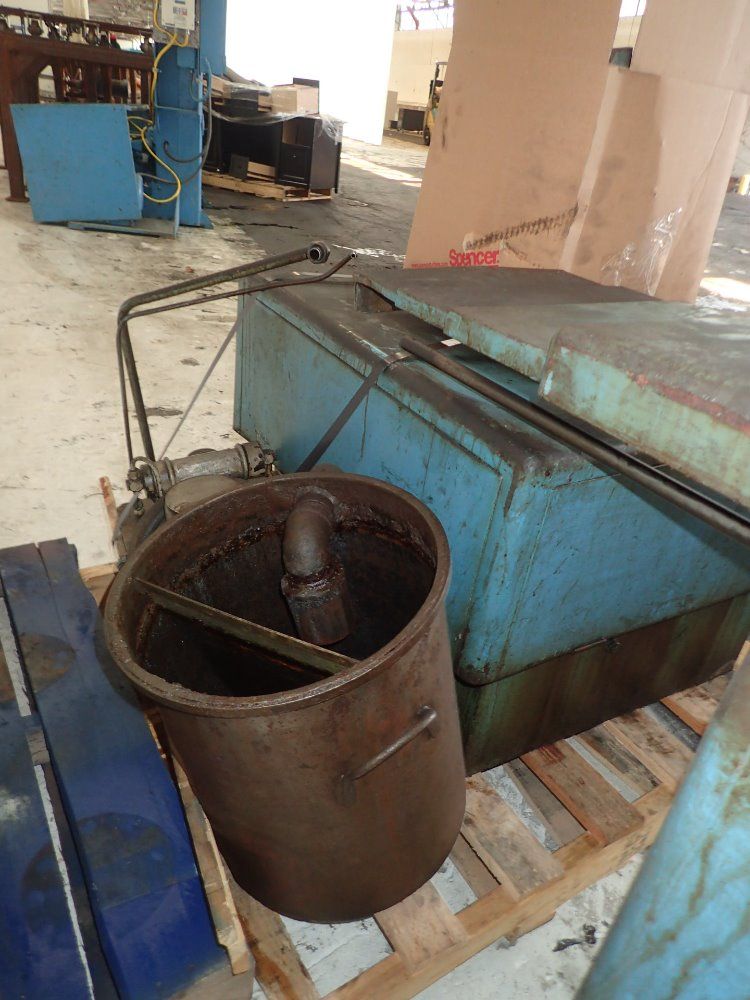 Tos Hostivar Grinder