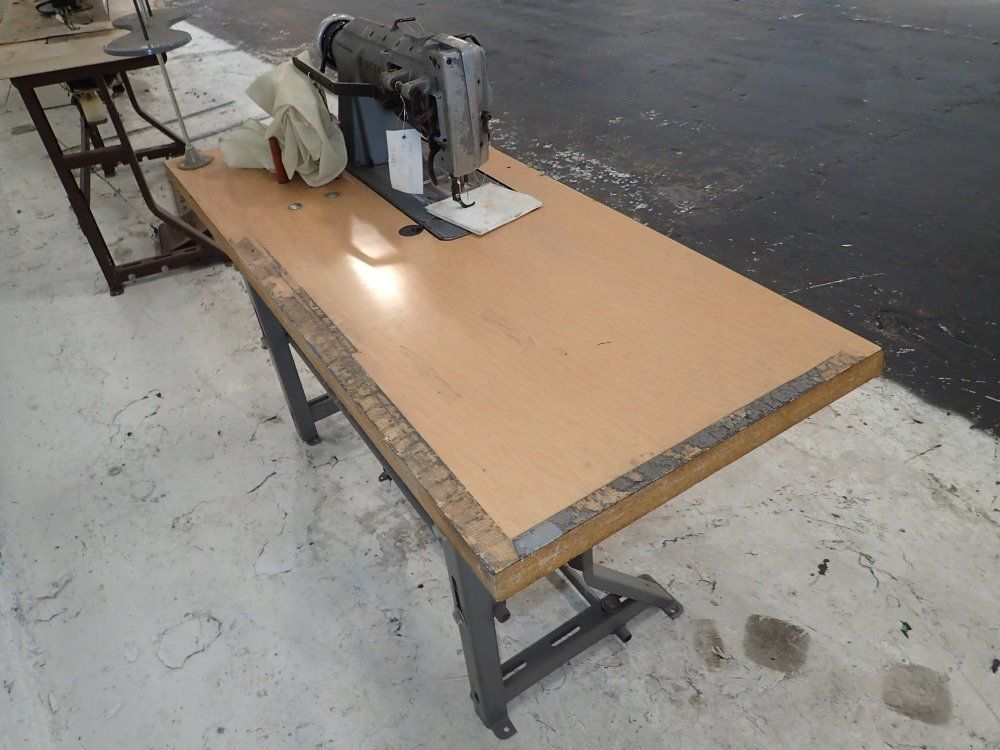 Singer Sewing Machine W/ Table