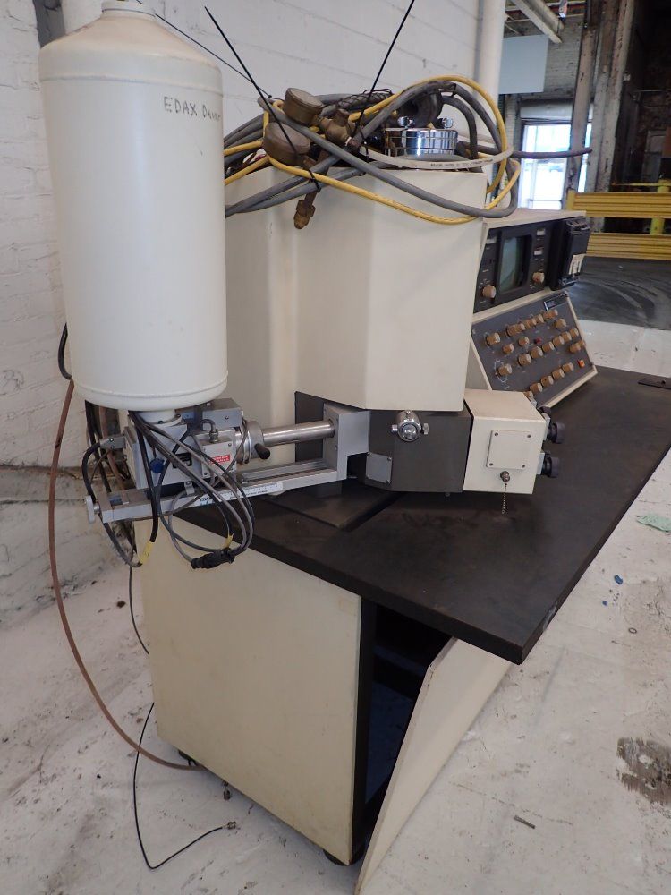 Amray Electron Microscope