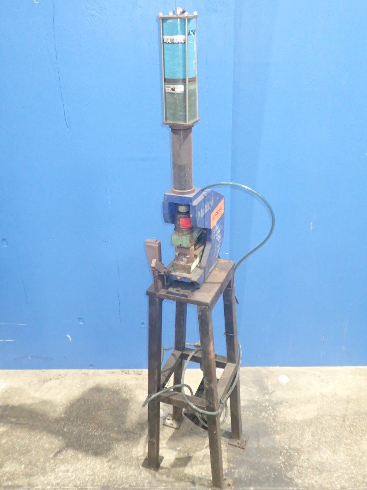 Multicyi Pneumatic Press