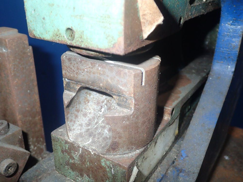 Multicyi Pneumatic Press