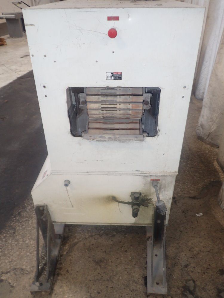 Michigan Plastics Machinery Puller