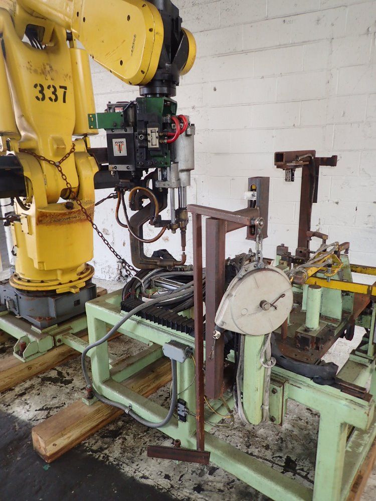 Fanuc Robot W/ Spot Welder
