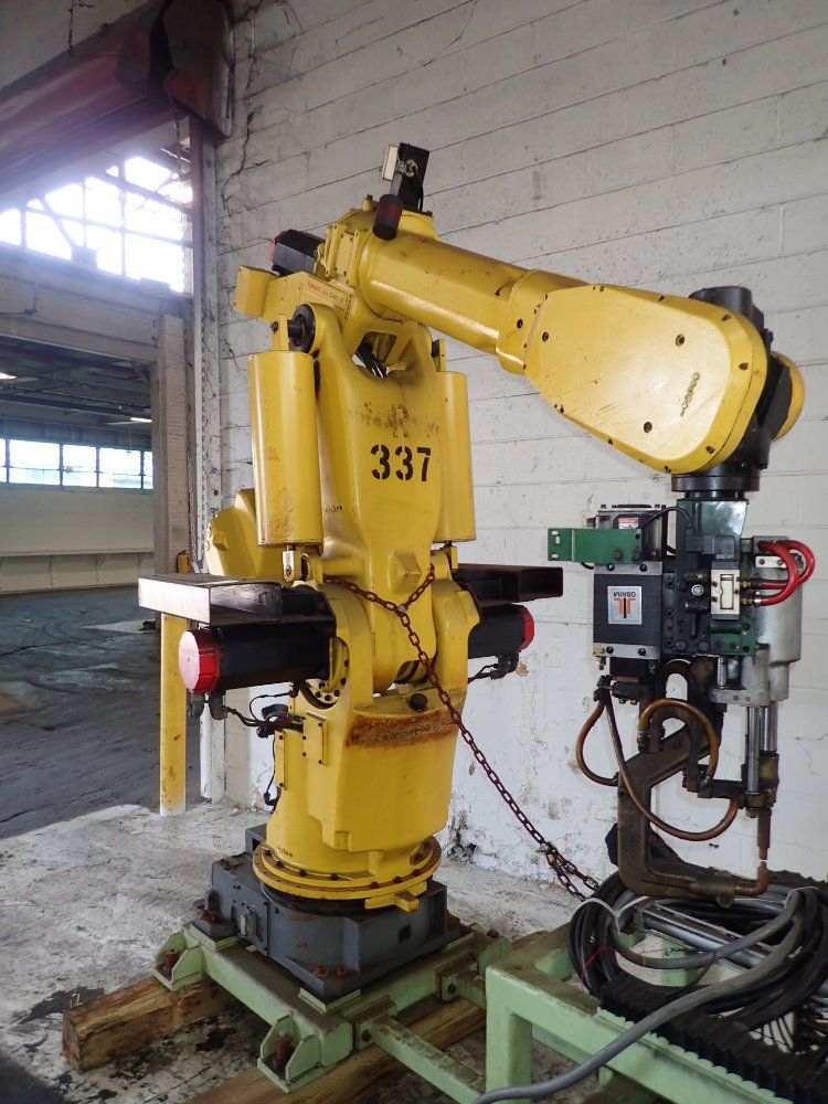 Fanuc Robot W/ Spot Welder